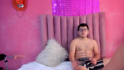 toxiclove01 online show from 09/30/25, 06:13