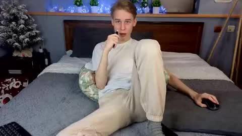 Snapshot of toxicpassion chatting on 01/08/26, 01:57 Max online show from 01/08/26, 01:57