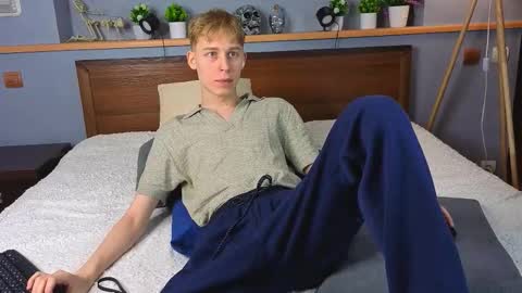 Snapshot of toxicpassion chatting on 02/07/26, 09:57 Max online show from 02/07/26, 09:57