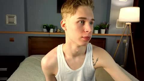 Snapshot of toxicpassion chatting on 02/17/26, 10:01 Max online show from 02/17/26, 10:01