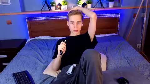 Snapshot of toxicpassion chatting on 02/27/26, 09:42 Max online show from 02/27/26, 09:42