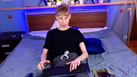 Snapshot of toxicpassion chatting on 02/28/26, 10:16 Max online show from 02/28/26, 10:16