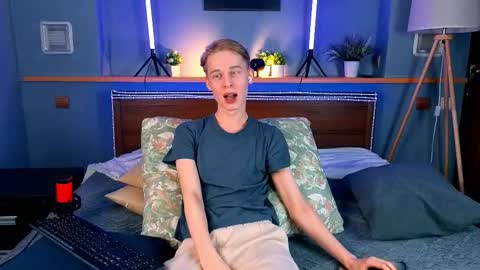 Snapshot of toxicpassion chatting on 03/14/26, 10:21 Max online show from 03/14/26, 10:21