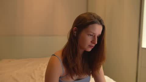 Bella online show from 09/11/25, 05:24