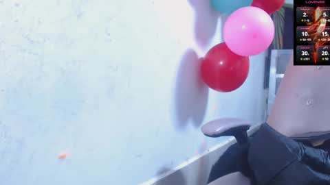 toxca69 online show from 11/18/25, 02:17