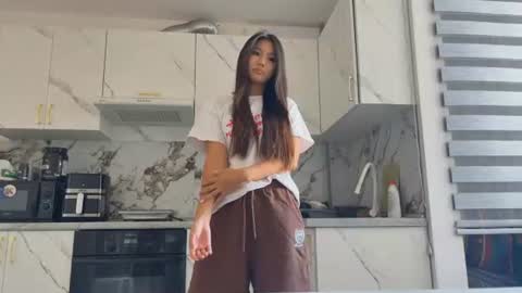 Dina online show from 07/28/26, 11:17