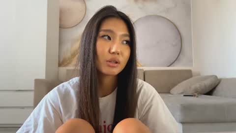 Dina online show from 07/30/26, 12:04