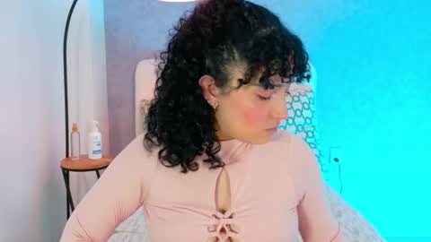 tracielowe_w online show from 10/12/25, 03:38