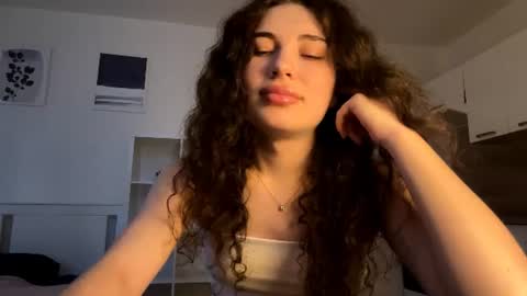 Snapshot of tracithetford chatting on 08/08/26, 05:04 Alex3 online show from 08/08/26, 05:04