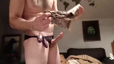 Snapshot of trackisback chatting on 12/14/25, 03:12 trackisback online show from 12/14/25, 03:12