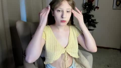 tracy_aww online show from 05/05/26, 07:49
