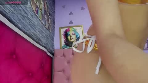 tracy_ks online show from 10/04/25, 02:59