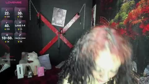 tracy_ks online show from 10/21/25, 03:18