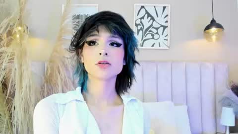 Tracy  online show from 06/29/26, 01:22