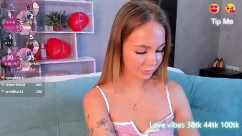 Snapshot of tracy_tay1or chatting on 02/25/25, 12:13 Tracy GMT2 Mon 3 AM - 4 PM Tue 3 AM - 4 PM Wed 3 AM - 4 PM Thur 3 AM - 4 PM Fri 3 AM - 4 PM online show from 02/25/25, 12:13