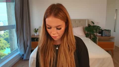 Snapshot of tracy_tay1or chatting on 04/16/26, 11:00 Tracy GMT2 Mon 3 AM - 4 PM Tue 3 AM - 4 PM Wed 3 AM - 4 PM Thur 3 AM - 4 PM Fri 3 AM - 4 PM online show from 04/16/26, 11:00