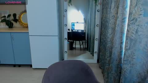 Kate online show from 02/28/25, 05:26