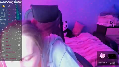 Kate online show from 09/19/25, 06:04