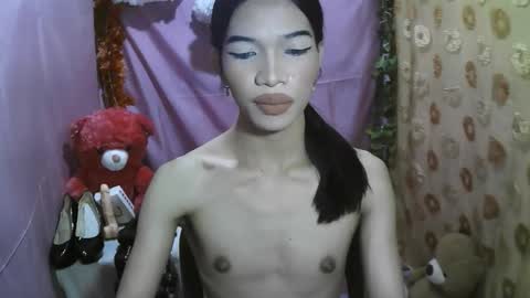 Snapshot of transgender21_petitecock chatting on 12/14/25, 12:54 supernatural trans online show from 12/14/25, 12:54