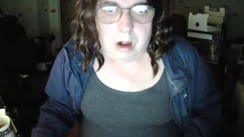 Snapshot of transmtfhello chatting on 01/12/26, 10:59 Peter online show from 01/12/26, 10:59