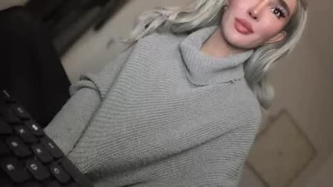 Snapshot of transnextdoor_ chatting on 03/14/26, 08:03 ALMIGHTY GODDESS VALENTINA online show from 03/14/26, 08:03