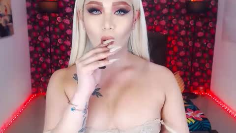 KYLIE BELLA  TS online show from 04/18/26, 07:58
