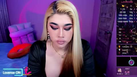 Snapshot of transsalawahan chatting on 03/10/25, 02:37 BELLA online show from 03/10/25, 02:37