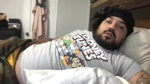 Snapshot of trapzaddy212 chatting on 08/03/26, 01:05 trapzaddy212 online show from 08/03/26, 01:05
