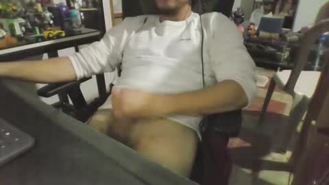 Snapshot of traveler_92 chatting on 02/11/26, 04:17 traveler_92 online show from 02/11/26, 04:17