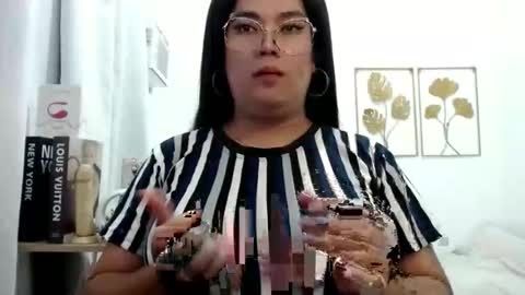 Snapshot of travelergirl chatting on 02/01/26, 03:27 travelergirl online show from 02/01/26, 03:27