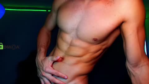 Snapshot of travisdiamonds chatting on 12/04/24, 10:30 TRAVIS. online show from 12/04/24, 10:30