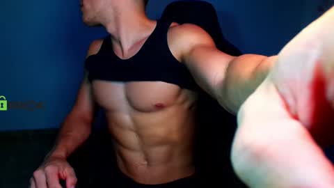 Snapshot of travisdiamonds chatting on 12/07/24, 12:30 TRAVIS. online show from 12/07/24, 12:30