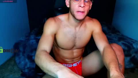 Snapshot of travisdiamonds chatting on 01/08/25, 12:28 TRAVIS. online show from 01/08/25, 12:28