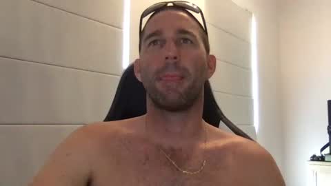 TravisKenn online show from 02/01/25, 08:05