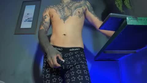 TRAV - INDEPENDENT MODEL online show from 10/22/25, 02:45