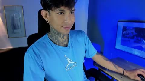 TRAV - INDEPENDENT MODEL online show from 11/27/25, 03:08