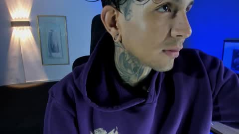 TRAV - INDEPENDENT MODEL online show from 11/28/25, 06:49