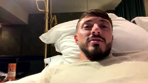 Snapshot of travonidas chatting on 11/10/25, 09:52 Greek God online show from 11/10/25, 09:52