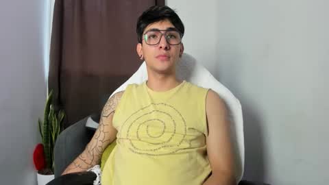 Trebol Lynn online show from 12/16/25, 06:57