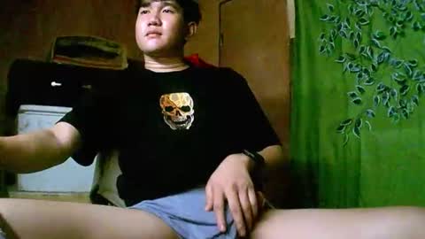 trebz_01 online show from 11/18/25, 04:44