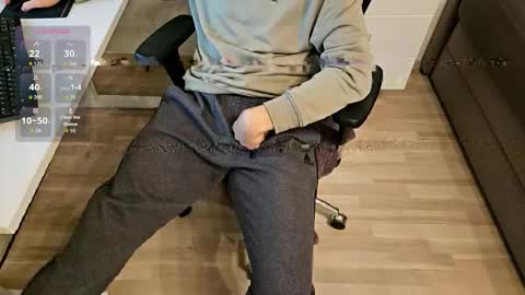 tree1989 online show from 11/11/25, 07:36