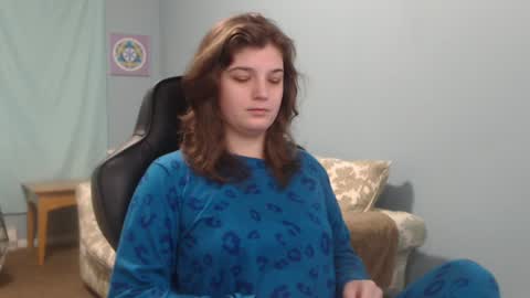 TreeJeanne online show from 12/28/24, 02:53