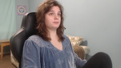 TreeJeanne online show from 12/31/24, 10:34