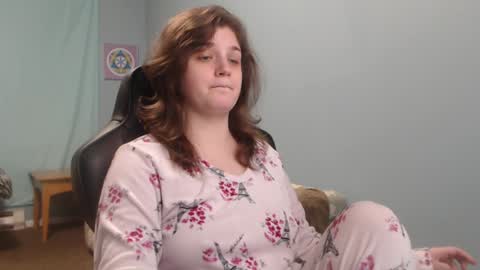 TreeJeanne online show from 02/06/25, 02:11