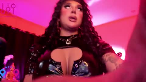 Jade online show from 02/07/25, 01:58