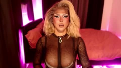 Jade online show from 12/14/25, 08:41