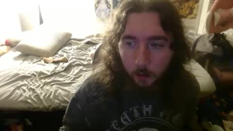 Snapshot of trentpooly0 chatting on 10/31/25, 12:06 Zerith online show from 10/31/25, 12:06