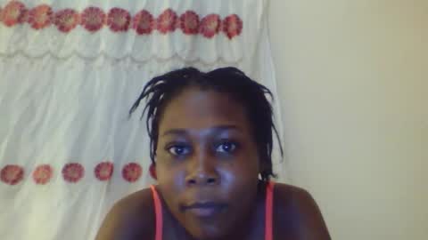 Snapshot of tresyamber chatting on 05/05/26, 06:27 tresyamber online show from 05/05/26, 06:27