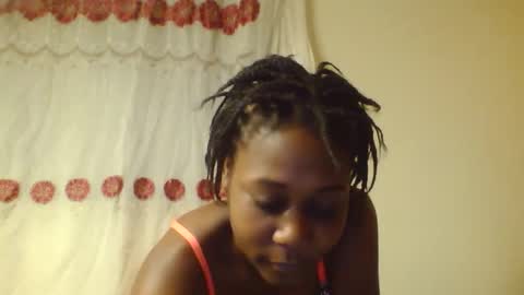 Snapshot of tresyamber chatting on 05/07/26, 01:11 tresyamber online show from 05/07/26, 01:11
