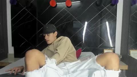 Snapshot of treyk_king chatting on 01/13/26, 04:07 Trey online show from 01/13/26, 04:07